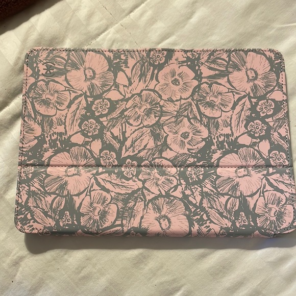 SPECK ipad cover! - Picture 1 of 3